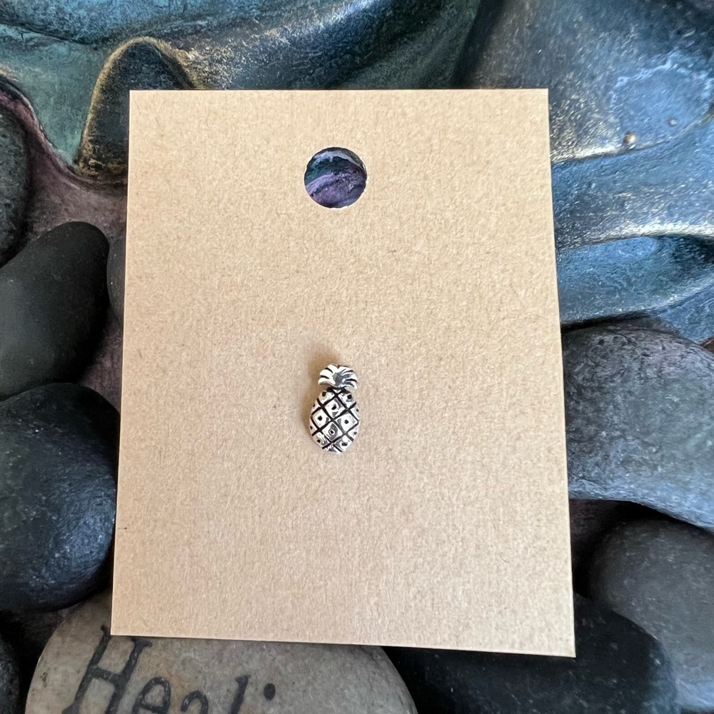 One Genuine 925 Sterling Silver PINEAPPLE stud earring.